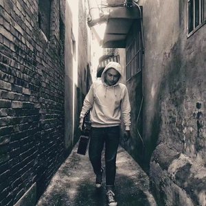 王馨瑶奶头走光露两点
